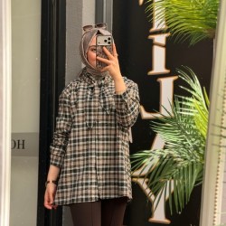 FULAR DETAYLI EKOSE GÖMLEK BEJ SİYAH