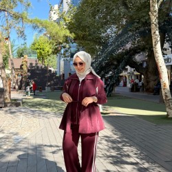 BELDEN BAĞCIKLI KONTRAST GARNİLİ TAKIM BORDO
