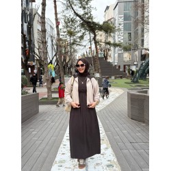 GARNİ DETAYLI ELBİSE CEKETLİ TAKIM KAHVE