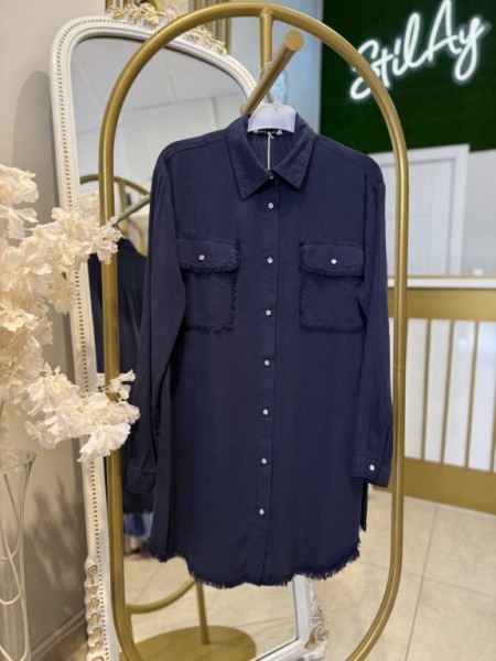 CEPLİ PÜSKÜL DETAYLI TENSEL GÖMLEK LACİVERT