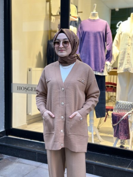 CEPLİ TRİKO HIRKA CAMEL