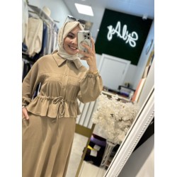 BEL BÜZGÜLÜ NAKIŞ DETAYLI ETEKLİ TAKIM KOYU BEJ