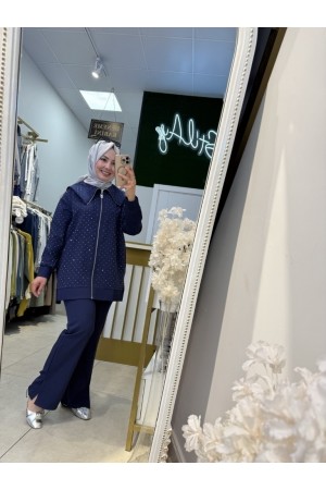 GEMİCİ YAKA TAŞ DETAYLI TAKIM LACİVERT