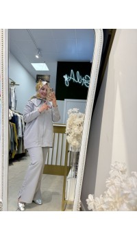 GEMİCİ YAKA TAŞ DETAYLI TAKIM GRİ