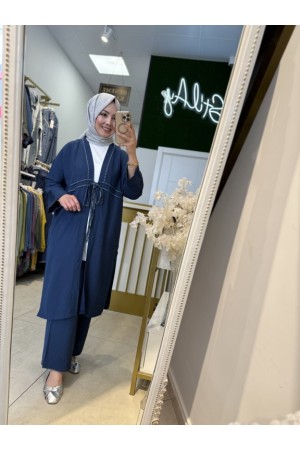 SÜS DİKİŞ DETAYLI BAĞCIKLI TAKIM LACİVERT