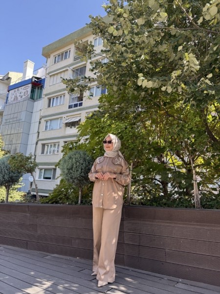 ÖZEL TASARIM BONCUK İŞLEMELİ CEPLİ TAKIM TOPRAK