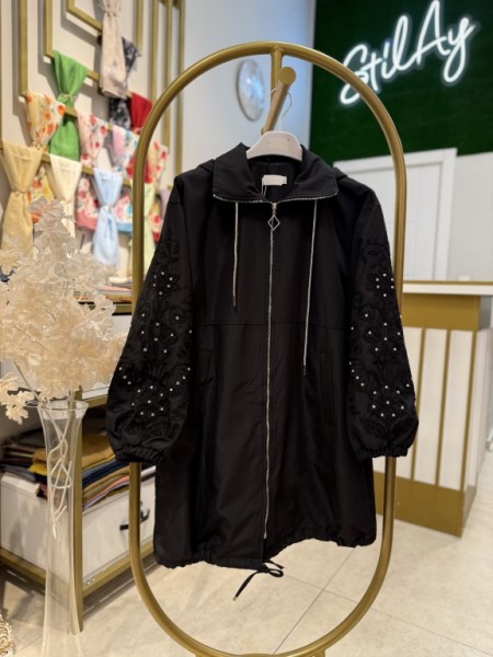 TAŞLI VE NAKIŞ DETAYLI KAPÜŞONLU KAP SİYAH